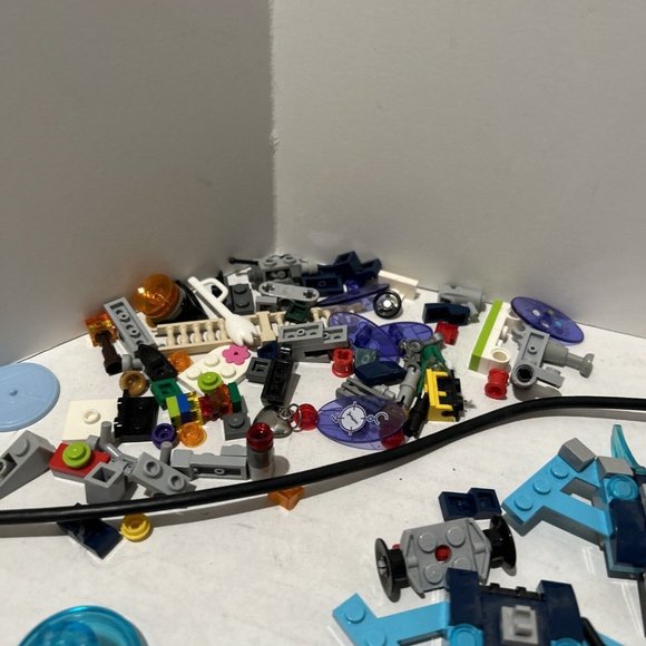 LEGO Dimensions PS3/PS4/WII U Lot of Figures and Pieces (No Game) w/ Extras - Picture 8 of 16